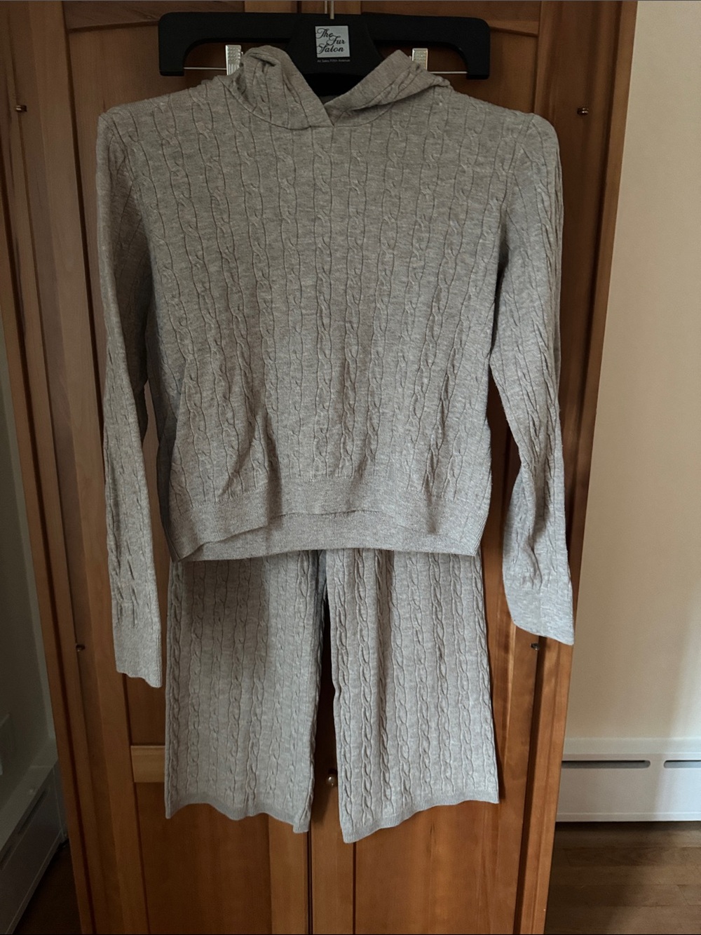 Uniqlo Taupe Cable-Knit Set - Drawstring Pants and Hoodie